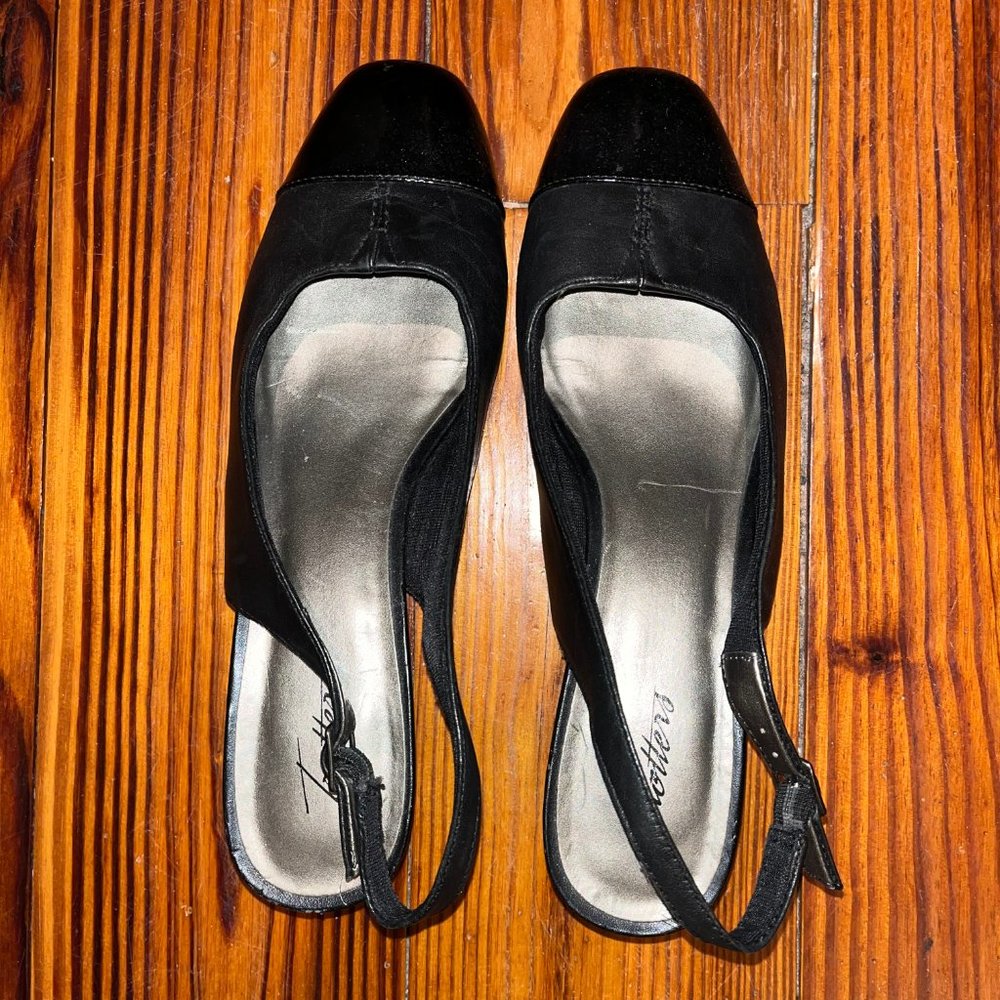 Trotters Leather Dea Pump 9.5M, retail $99!